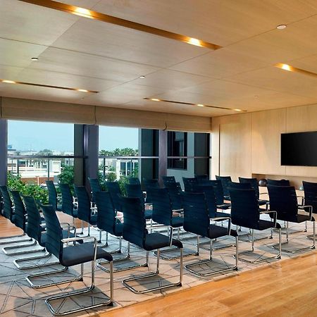 La Ville Hotel & Suites City Walk Dubai, Autograph Collection Buitenkant foto Meeting room at the Westin Mumbai International Airport