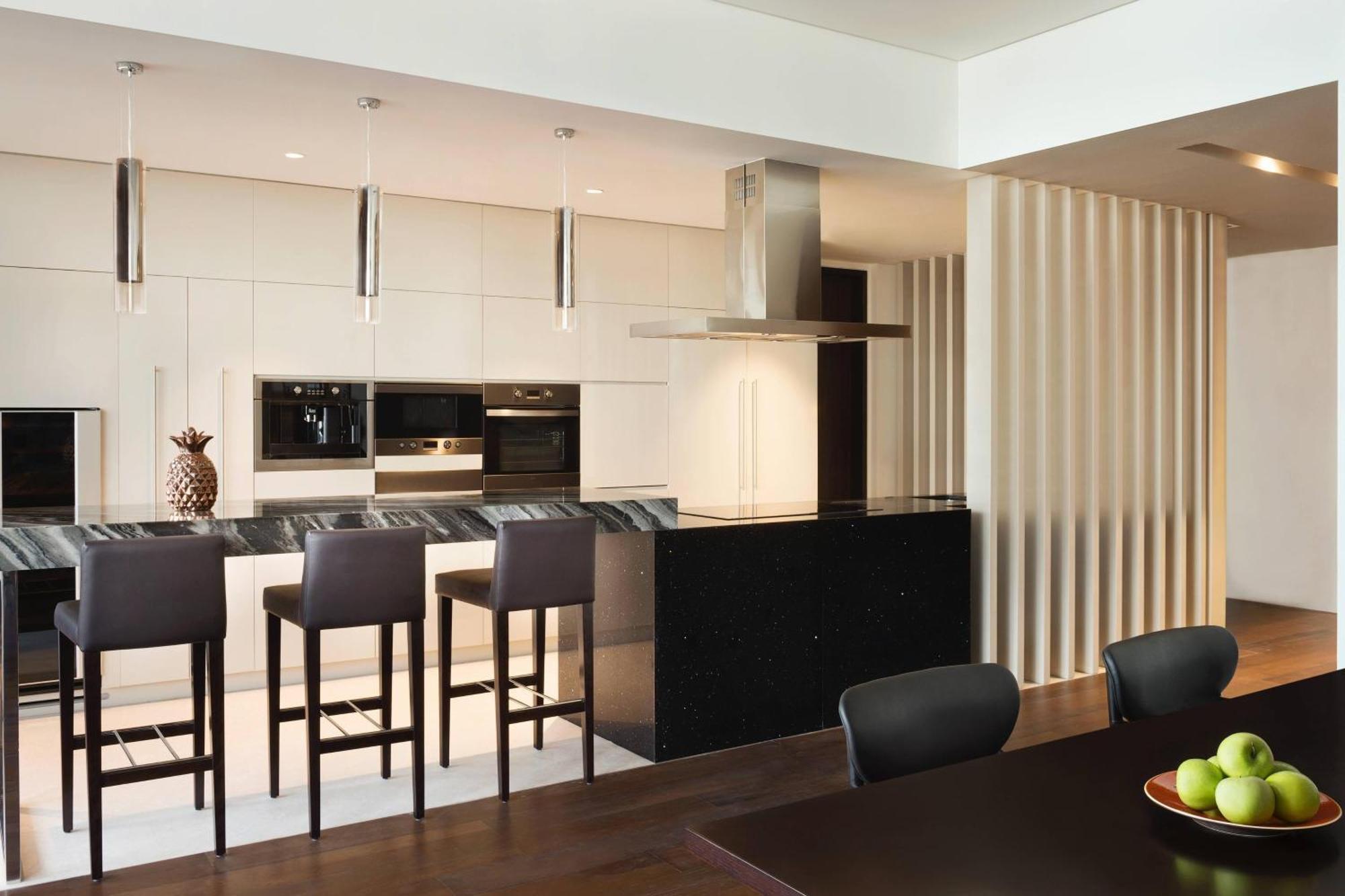 La Ville Hotel & Suites City Walk Dubai, Autograph Collection Buitenkant foto A modern kitchen