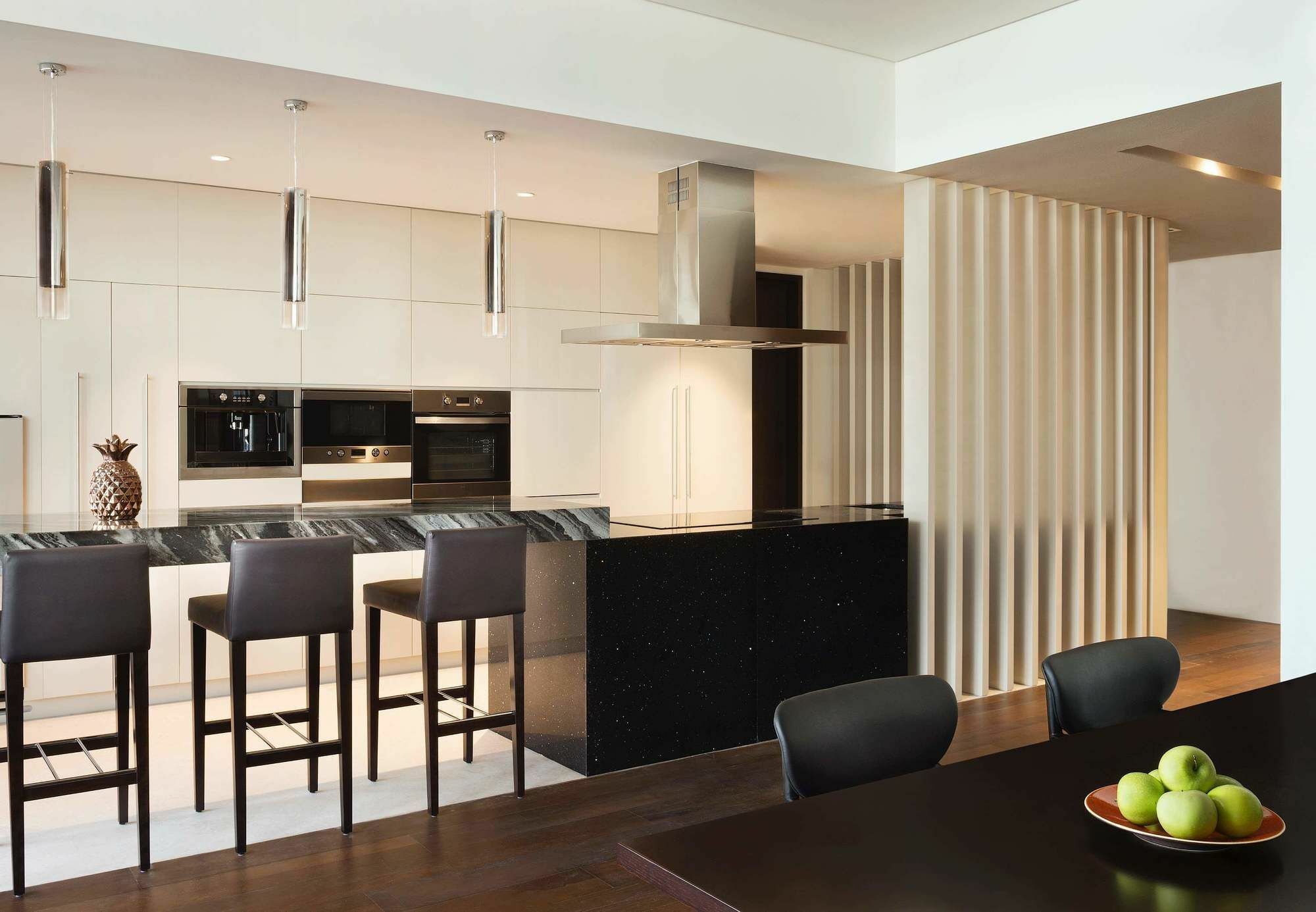 La Ville Hotel & Suites City Walk Dubai, Autograph Collection Buitenkant foto A modern kitchen